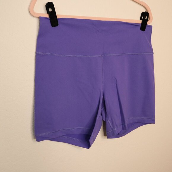 Lululemon Bike Shorts - Picture 1 of 3